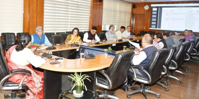 मुख्य मंत्री की घोषणाओं की प्रगति रिपोर्ट को लेकर अपर मुख्य सचिव ने ली समीक्षा बैठक