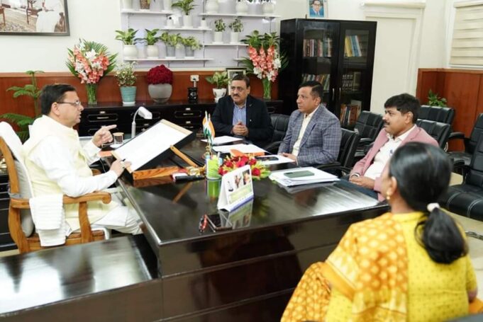 उत्तरकाशी हादसे के रेस्क्यू को लेकर मुख्यमंत्री ने लिए बैठक