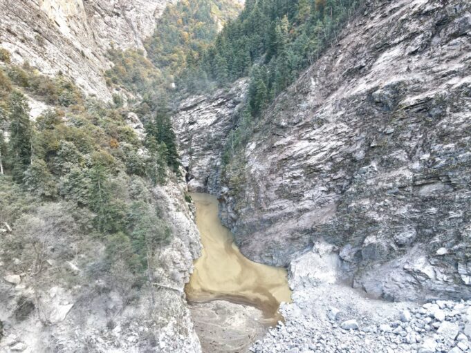 सेगड़ी में जल भराव का निरीक्षण करने पहुची टीम स्थिति सामान्य की रिपोर्ट आई सामने