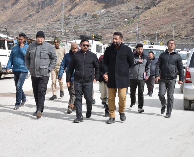 राष्ट्रपति के बदरीनाथ दौरे को लेकर जिला प्रशासन ने परखी व्यवस्थाएं।