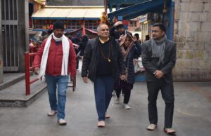 भारत निर्वाचन आयुक्त ने किए बद्री विशाल के दर्शन।