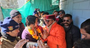 बाबा धीरेंद्र शास्त्री पहुचे बद्रीविशाल