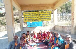 आक्रोश: चमोली-खेनुरी सड़क मार्ग सुधारीकरण की मांग को लेकर ग्रामीणों का 12वें दिन भी अनशन जारी