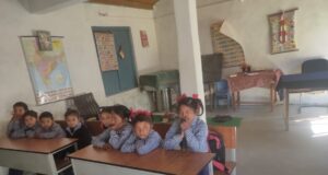 छात्रों का भविष्य अधर में, नाराज अभिभावक पहुचे मुख्य शिक्षा अधिकारी कार्यालय