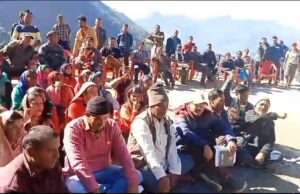 आंदोलन का 28वां दिन, विधायक और अधिकारी पहुचे धरना स्थल पर