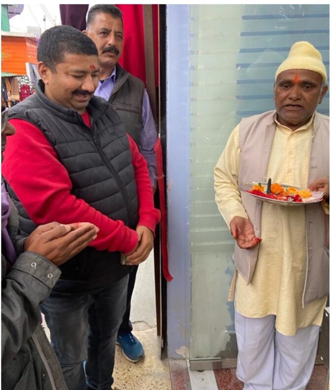 अत्याधुनिक सुविधाओं से लैस “सहजीवन अस्पताल” का पूर्व पालिकाध्यक्ष संदीप रावत ने किया शुभारंभ,