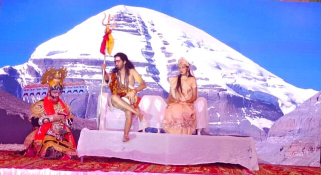 रंगारंग कार्यक्रमों से साथ गोपेश्वर में हुआ रामलीला मंचन का आगाज