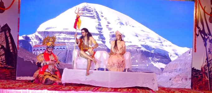 रंगारंग कार्यक्रमों से साथ गोपेश्वर में हुआ रामलीला मंचन का आगाज