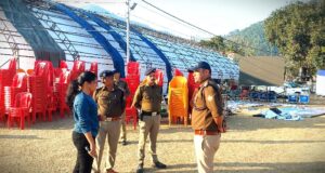 गौचर मेले की सुरक्षा व्यवस्थाओं को परखने स्वयं पहुँची पुलिस अधीक्षक रेखा यादव