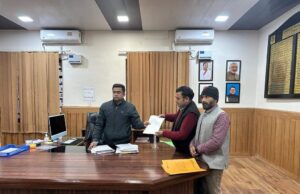 चेतावनी:15 दिनों में मांग पूरी नही हुई तो रक्त से प्रधानमंत्री से करेंगे शिकायत