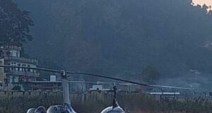 गौचर हवाई पट्टी पर उतरे जायरोकॉप्टर,साहसिक पर्यटन की अपार संभावनाएं