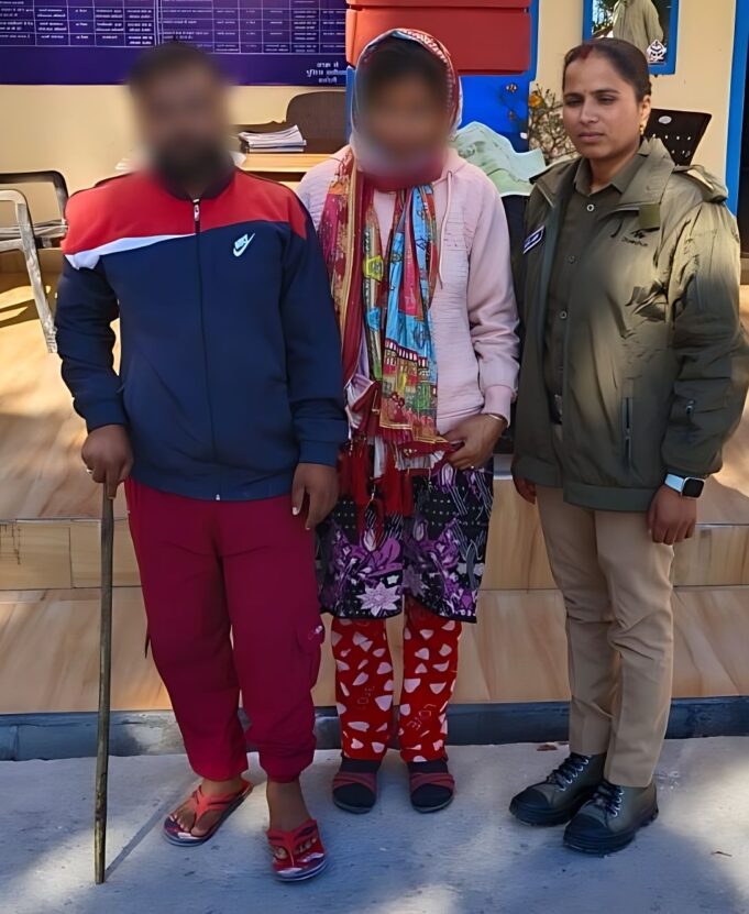 गुमशदा विवाहिता को थाना गोपेश्वर पुलिस ने सकुशल बरामद कर किया परिजनों के सुपुर्द