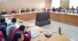 आगामी चारधाम यात्रा को सरल, सुगम और सुरक्षित बनाने के लिए समर्पित सिस्टम करें तैयार-डीएम चमोली।