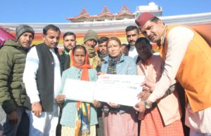 कैबिनेट मंत्री रेखा आर्या ने छात्रों से की अपील कहा अपने अंदर की सकारात्मक ऊर्जा को आगे बढ़ाने का करे काम,कहा छात्र ही हैं देश का भविष्य