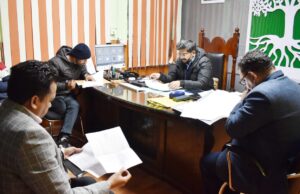 मुख्य विकास अधिकारी ने जिला योजना की समीक्षा बैठक।