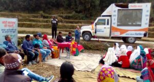 विकसित संकल्प यात्रा में आम जनता को मिल रही सरकारी योजनाओं की जानकारी