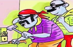 थाने से चंद कदमों की दूरी पर चोरों ने लाखों की चोरी को दिया अंजाम