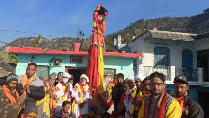 बिजराकोट के आराध्य देव रावल देवता की बन्याथ( देवरा) यात्रा 4 व 5 जनवरी को तल्ला नागपुर चोपता क्षेत्र में रहेंगे भृमण पर