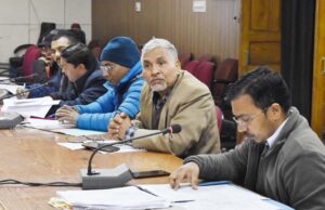 मुख्य विकास अधिकारी ने जल सरक्षण और संग्रहण को लेकर ली समीक्षा बैठक