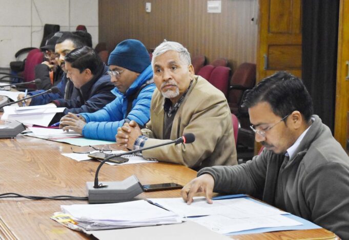 मुख्य विकास अधिकारी ने जल सरक्षण और संग्रहण को लेकर ली समीक्षा बैठक
