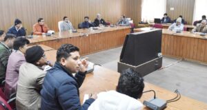 राष्ट्रीय पर्व ‘‘गणतंत्र दिवस‘‘ की तैयारियों को लेकर जिलाधिकारी ने विभागीय अधिकारियों के साथ की बैठक ,आयोजन को लेकर लिए गए सुझाव