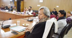गढवाल सांसद ने चमोली जिला विकास समन्वय एवं निगरानी समिति की बैठक ली।