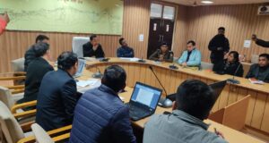 जिलाधिकारी ने हरकी पैड़ी सौंदर्यीकरण को लेकर ली अधिकारियों की बैठक