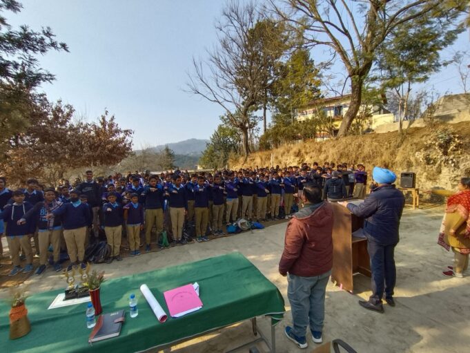 सड़क सुरक्षा अभियान के तहत चलाया जागरूकता अभियान