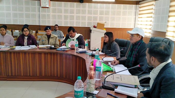 बेहतर आउटकम प्राप्ति के लिए रुटिन प्रक्रिया से अलग सोचें अधिकारी-सचिव