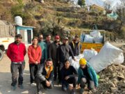 देवरिया ताल ट्रेक पर हैंक्स इंडिया कम्पनी ने चलाया स्वच्छता अभियान, 3कुन्तल प्लास्टिक किया एकत्र