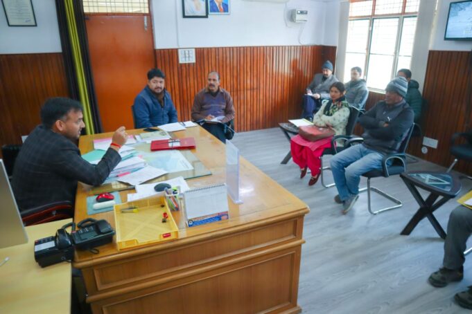 गुप्तकाशी को नगर पंचायत गठित करने को लेकर बैठक