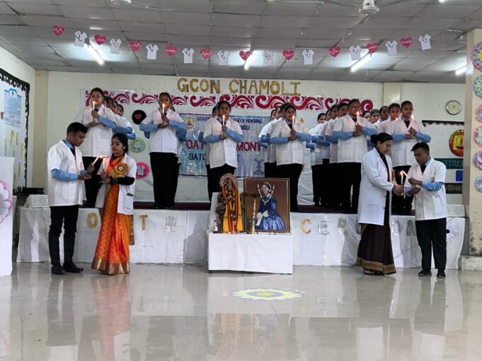 नर्सिंग कॉलेज गोपेश्वर के 8th बैच का हुवा शपथ ग्रहण समारोह