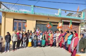 भाजपा कार्यकर्ताओ ने बसंत विहार बूथ पर फिर एक बार मोदी सरकार का लिया संकल्प