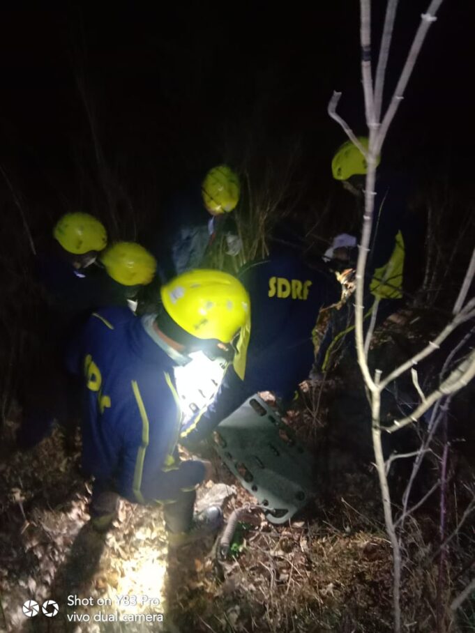 वाहन दुर्घटना में 2 की मौत, 5 घायल, थाना जोशीमठ का मामला