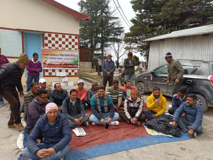 खबर: बद्रीनाथ विधायक क्यों बैठे धरने पर