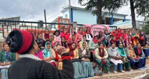 5 सूत्रीय मांगों को लेकर आंगनबाड़ी कार्यकत्रियों का अनिश्चितकालीन धरना जारी