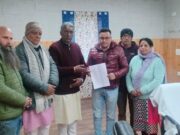 जोशीमठ : विस्थापन और पुनर्वास के लिए नीति स्पष्ट करे सरकार: अतुल सती