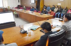 मुख्य विकास अधिकारी ने मतदाता जागरुकता गीत का किया विमोचन