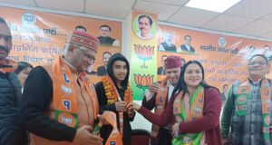 भाजपा का पार्टी जॉइनिंग कार्यक्रम आयोजित सैकड़ो युवाओ ने भाजपा का थामा दामन