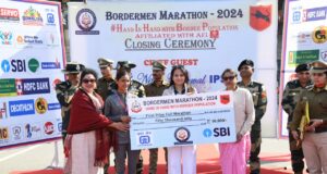 भागीरथी बिष्ट ने 42 किलोमीटर दौड़ में प्रथम स्थान प्राप्त कर बढ़ाया जनपद का नाम