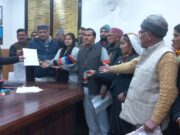 बण्ड – नागपुर पट्टी के विष्णुगाड परियोजना प्रभावितों ने कम्पनी पर वादा ख़िलापी का लगाया आरोप, आंदोलन की दी चेतावनी