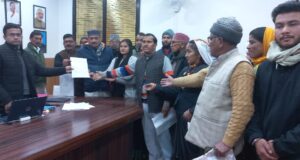 बण्ड – नागपुर पट्टी के विष्णुगाड परियोजना प्रभावितों ने कम्पनी पर वादा ख़िलापी का लगाया आरोप, आंदोलन की दी चेतावनी