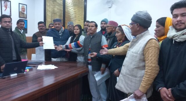 बण्ड – नागपुर पट्टी के विष्णुगाड परियोजना प्रभावितों ने कम्पनी पर वादा ख़िलापी का लगाया आरोप, आंदोलन की दी चेतावनी