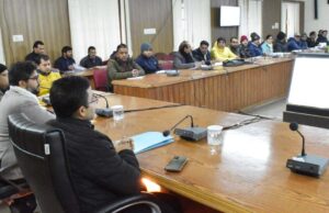 जिलाधिकारी ने ग्राम्य विकास विभाग के अंतर्गत संचालित योजनाओं ली समीक्षा बैठक