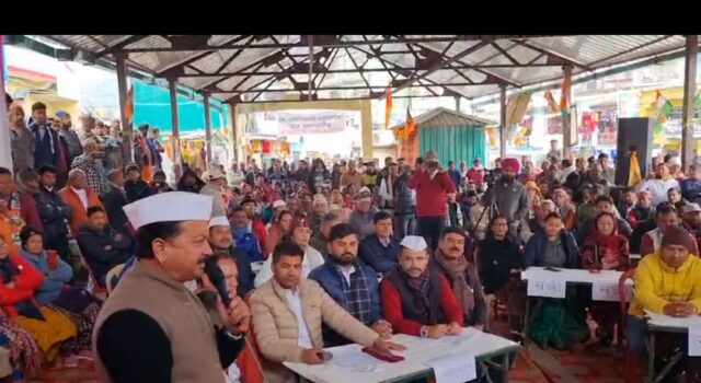 गैरसैंण: कांग्रेस ने आयोजित किया सत्र, डॉ जीत राम मुख्यमंत्री, हेमापुरोहित बनी विधान सभा अद्ययक्ष