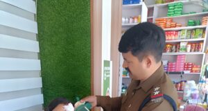 दुर्घटना में घायल पिता व बेटी का सहारा बनी चमोली पुलिस, सरकारी वाहन से पहुंचाया अस्पताल