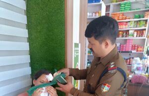 दुर्घटना में घायल पिता व बेटी का सहारा बनी चमोली पुलिस, सरकारी वाहन से पहुंचाया अस्पताल