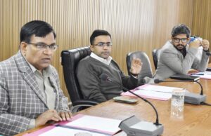 चमोली में लोकसभा चुनाव की तैयारियां हुई तेज।वोटर्स टर्नआउट बढ़ाने के लिए जिला प्रशासन ने लगाया जोर।