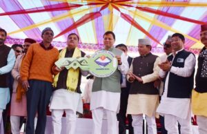 गोपेश्वर नगर के सेनटूना गांव को मिली सड़क की सौगात, मुख्यमंत्री ने की घोषणा