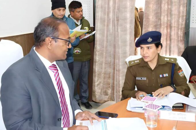 मुख्य निर्वाचन अधिकारी ने चमोली में लोकसभा चुनाव की प्रारंभिक तैयारियों की समीक्षा की, अधिकारियों को दिए जरूरी दिशा-निर्देश।
